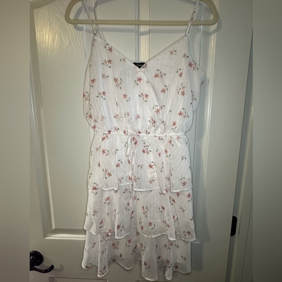 Trixxi White Floral Mini Dress - Picture 1 of 6